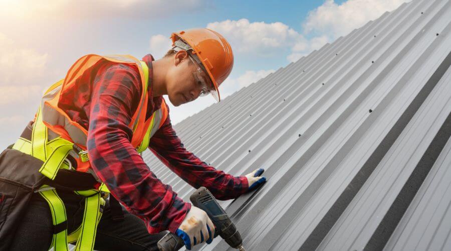 Professional gutter cleaning in Fayetteville, NY